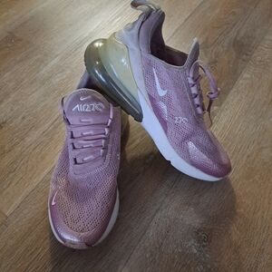 Nike Air Max 270 Women's Pink Sneakers Size 8